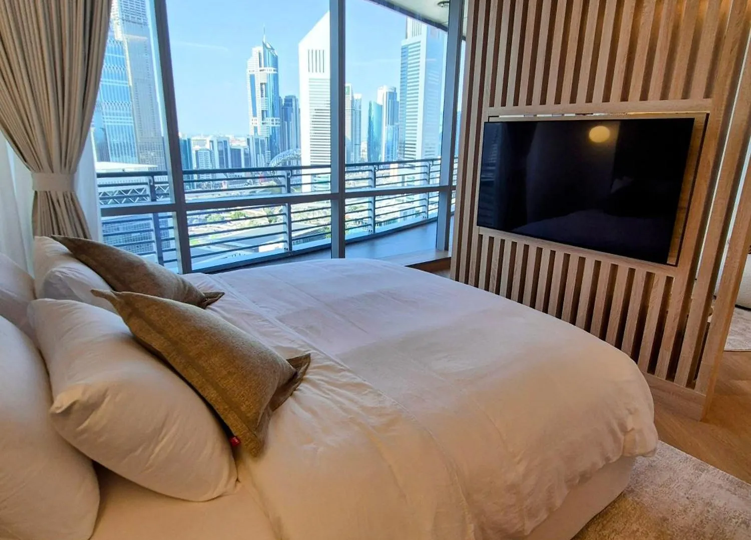 85M2 En Suite, Difc Dubai